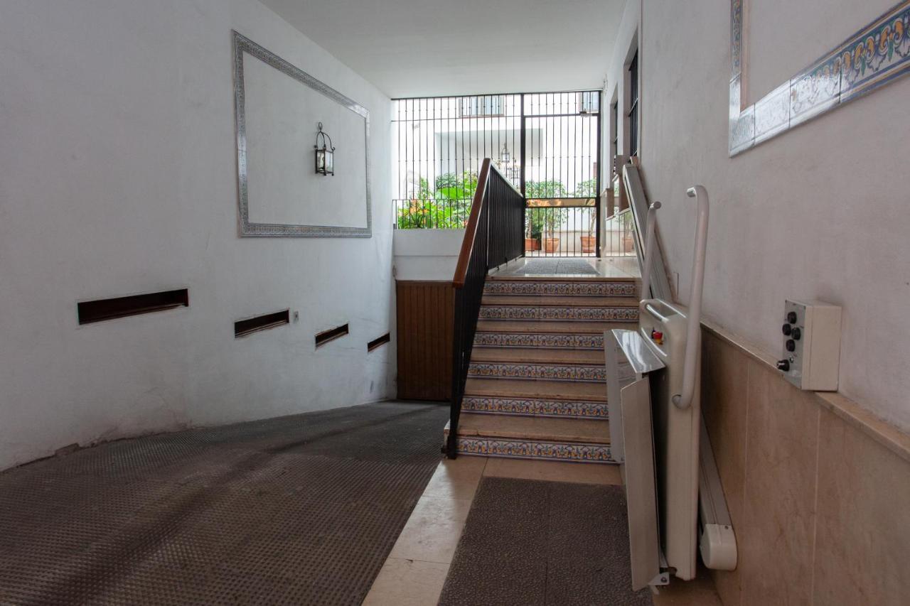 Pikis Apartment Center 1 Σεβίλλη Εξωτερικό φωτογραφία